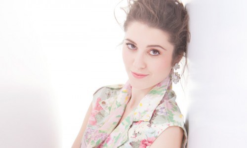 Mary Elizabeth Winstead Covers Zooey Magazine