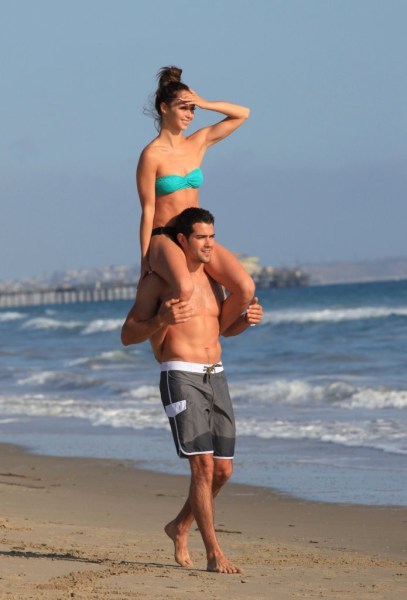 cara-santana-jesse-metcalfe-adds-042913 (36)