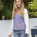 BREAKING!! Joss Stone Still Alive! Spotted Walking Her Dog in London!