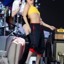 Miley+Cyrus+Performing+Jimmy+Kimmel+Live+gsi7oX2iKbix