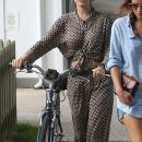 Katy Perry Takes a Break From Her Bike Ride in The Hamptons 3
