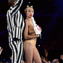Miley Cyrus Performs With Robin Thicke at 2013 MTV VMAs ADDS-3