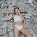 Miley Cyrus Wrecking Ball Screenshot 10