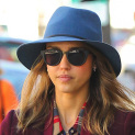 BREAKING! Jessica Alba Chats On Cellphone & Feeds Parking Meter AT THE SAME TIME!