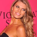 maryna-linchuk-victorias-secret-fashion-show-pink-carpet-111513 (5)