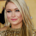 Katrina Bowden Brings The Late Night Links!