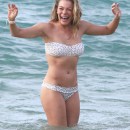 LeAnn Rimes Showing Off Her Bikini Body In Hawaii