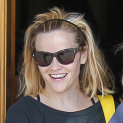 Reese Whiterspoon leaving the gym