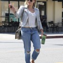 Hilary Duff - out in Beverly Hills ADDS--5