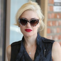 Gwen Stefani Locks Car & Walks To Daily Acupuncture Session AT THE SAME TIME!