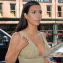 Kim Kardashian Photographed Getting Out Of Her SUV In NYC