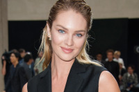 Candice Swanepoel Hit The Dior Show At Paris Fashion Week