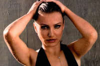 Celebslam: Cameron Diaz Covers Esquire; Dlisted: Troubled Shia LaBeouf; Arianny Celeste Returns To Tuna