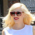 Acupuncture Queen Gwen Stefani Is Today’s Parking Lot Catwalker