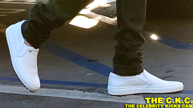 Justin Bieber Shops At Whole Foods