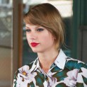 Taylor Swift Back To Doing Post-Gym Leggy Catwalks in NYC