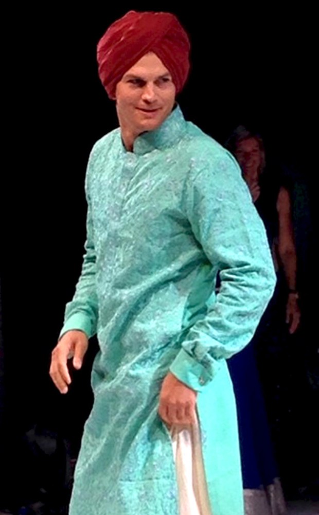 rs_634x1024-140706134042-634.Ashton-Kutcher-Bollywood-Indian-Wedding-Italy.jl.070614