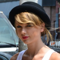 Taylor Swift Continues To Outshine Her “Friend” Karlie Kloss in NYC