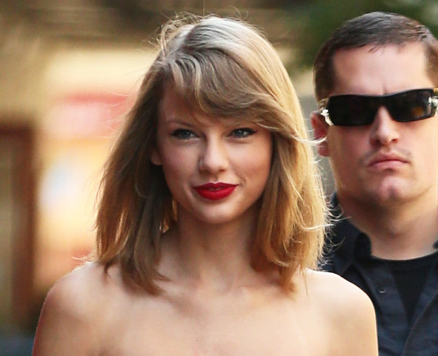 Taylor Swift Out And About In NYC