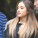 Ariana Grande Brings The Afternoon Links!