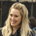 Hilary Duff Continues To Film “Younger” in NYC
