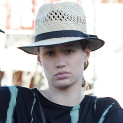 Iggy Azalea Once Again Walks Around Without Her Iggy Azalea Mask & Costume
