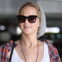 Jennifer Lawrence Continues To Use Her iPhone Despite Photo Scandal