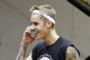Clipper-Fan Justin Bieber Flexes Douche Muscles; Plays Ball In Rome