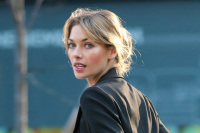 Jessica “Taylor-Hater” Hart Did A Shoot In NYC!