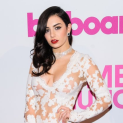 IDLYITW Digs Charli XCX; Dlisted Talks Jennifer Aniston; Brit-Brit on Tuna