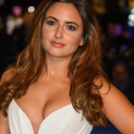 Pregnant Jessica Biel on Popoholic; Tuna Likes Nadia Forde; Joey Fat One on Dlisted