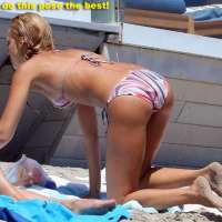 Jessica Alba: Bikini Pics From Malibu!  DAMN YOU CASH WARREN!!!