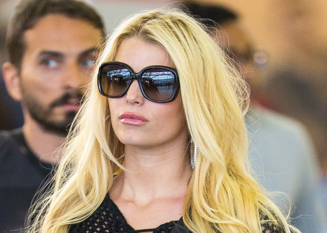 Jessica Simpson Touches Down In New York