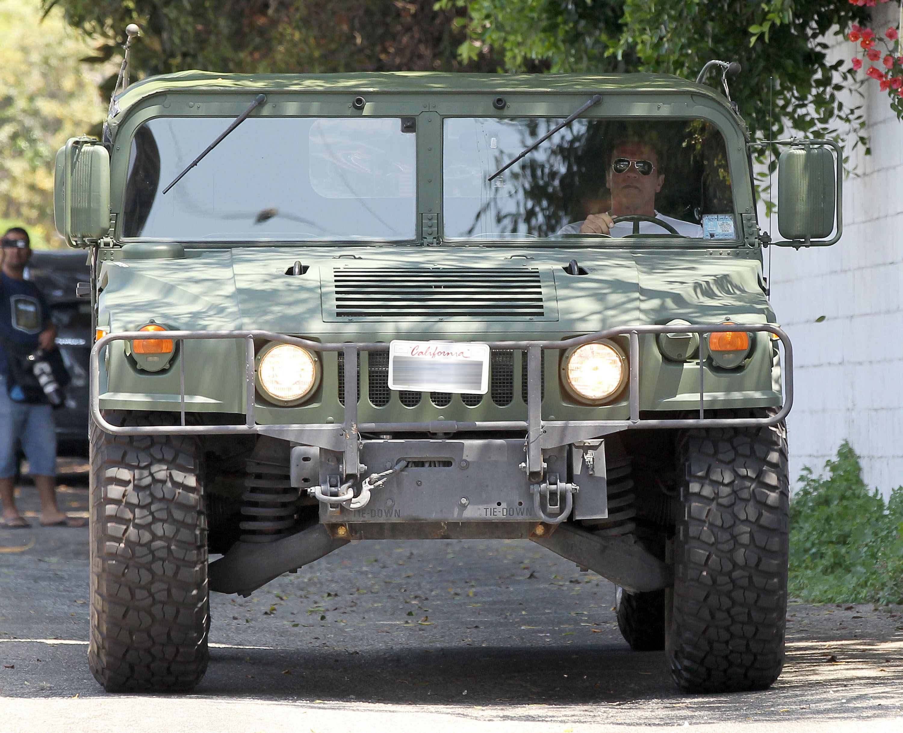 Arnold Schwarzenegger Drives His Hummer To Lunch